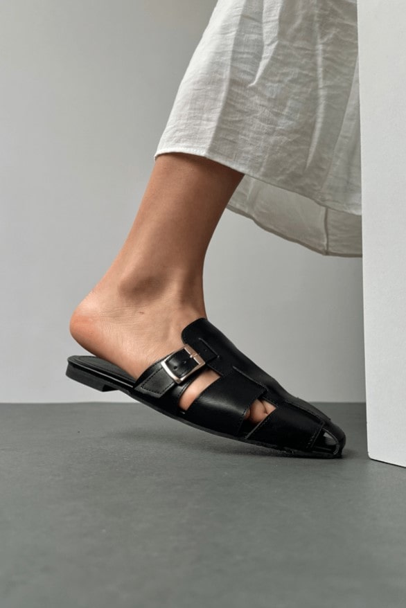 Black slippers