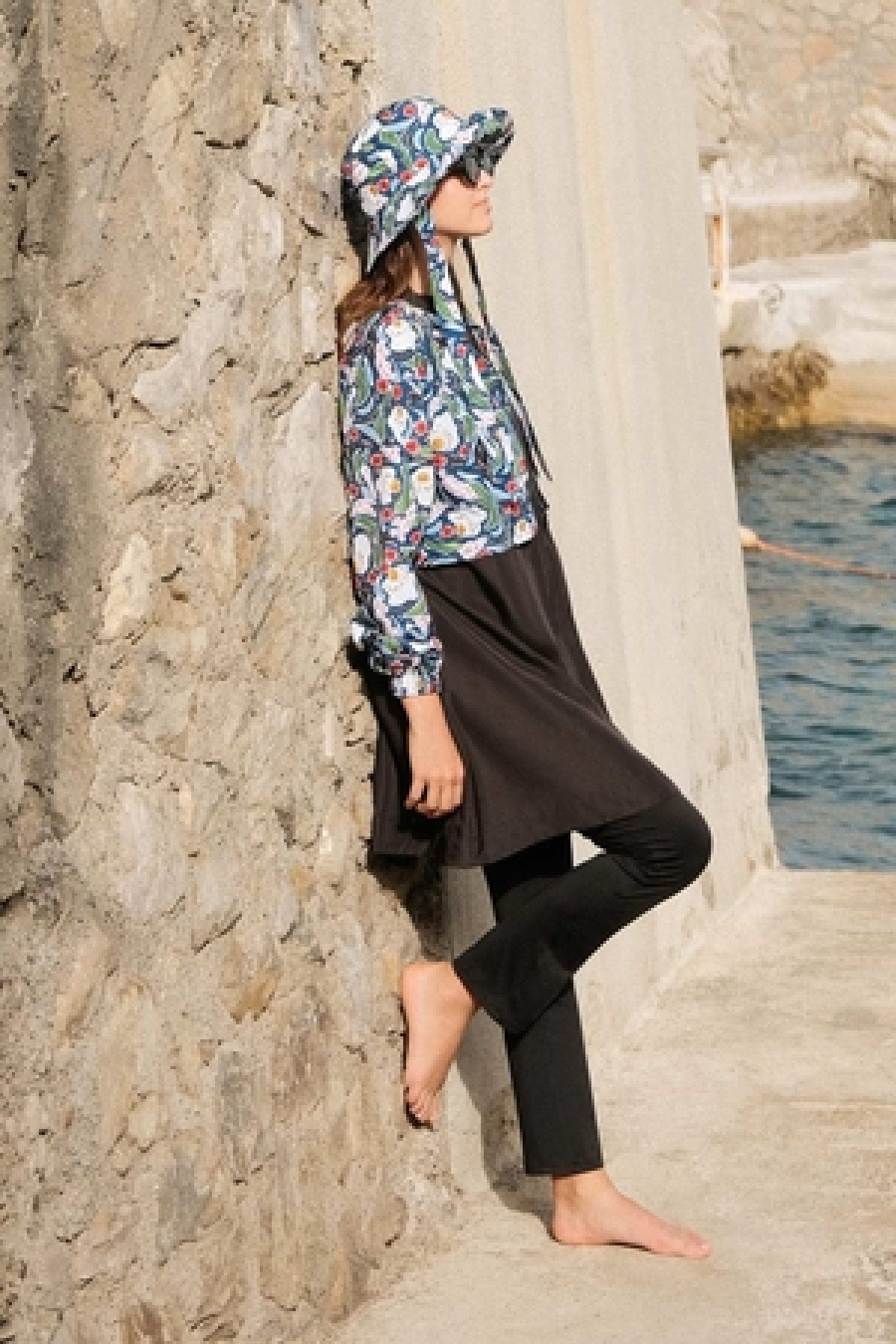 Windbreaker 3-piece hijab swimsuit set multi color