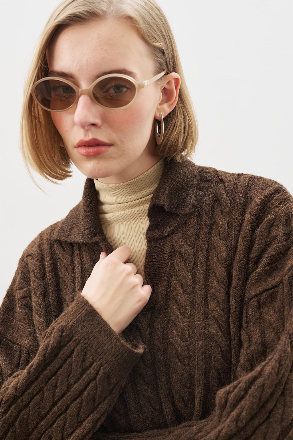 Collared hair knit sweater brown