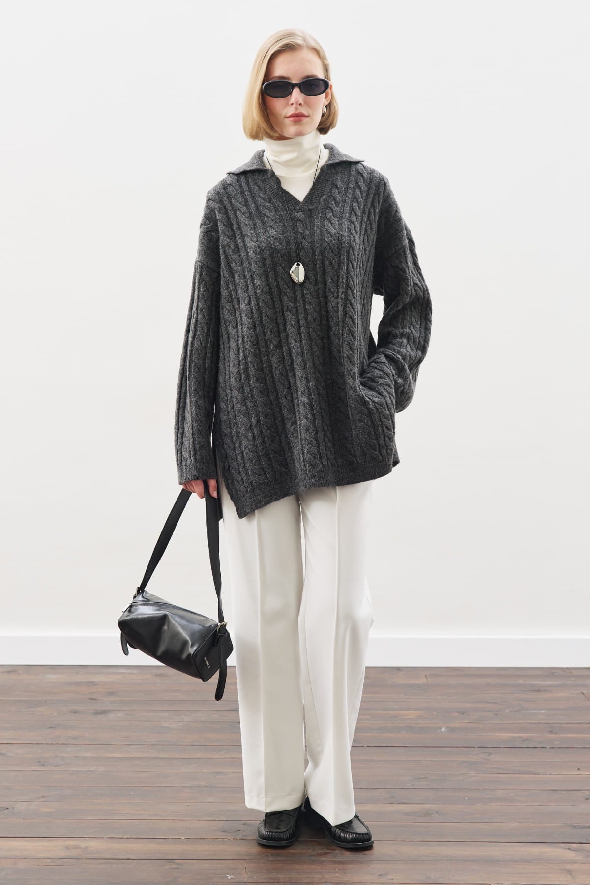 Collared hair knit sweater anthracite