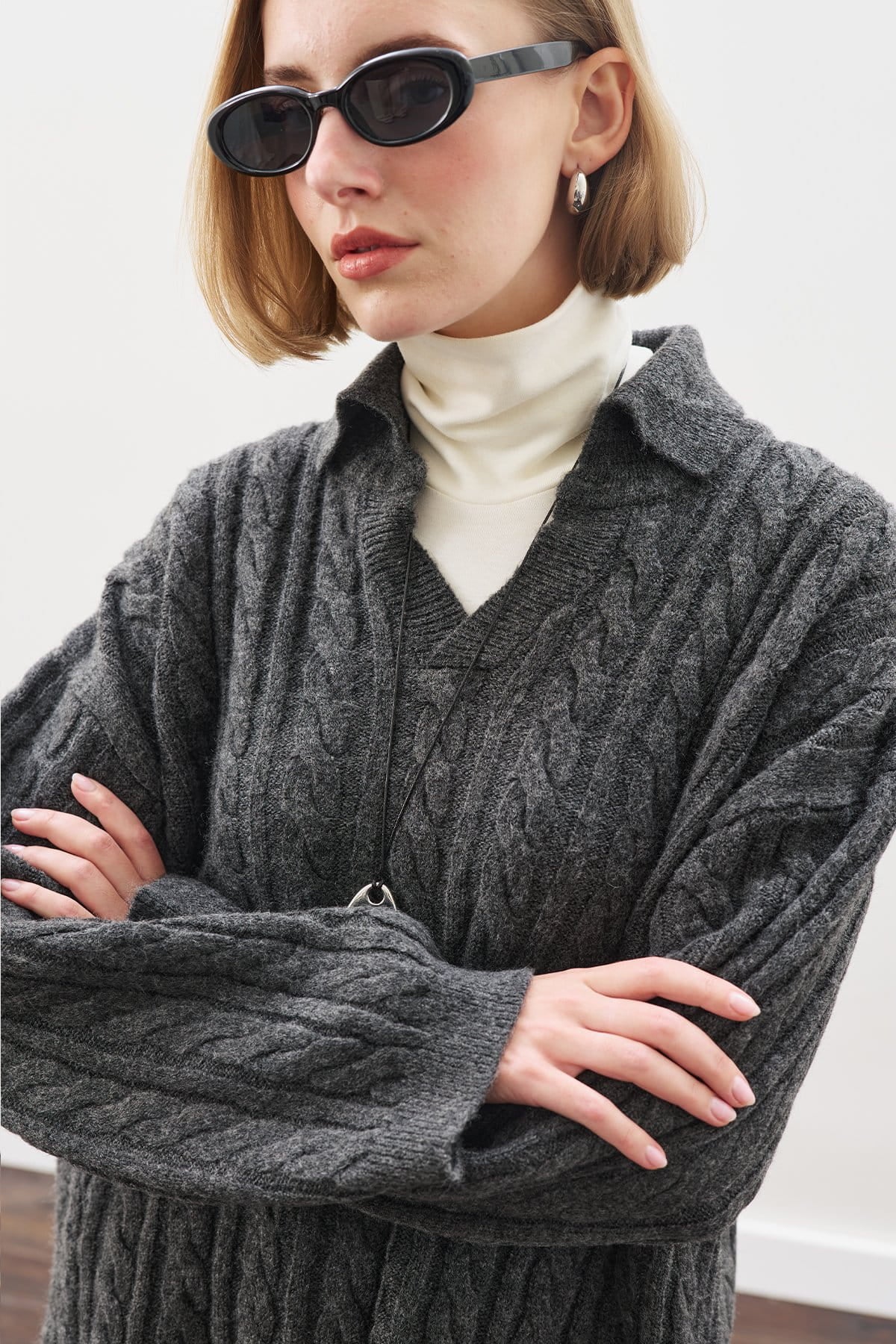 Collared hair knit sweater anthracite