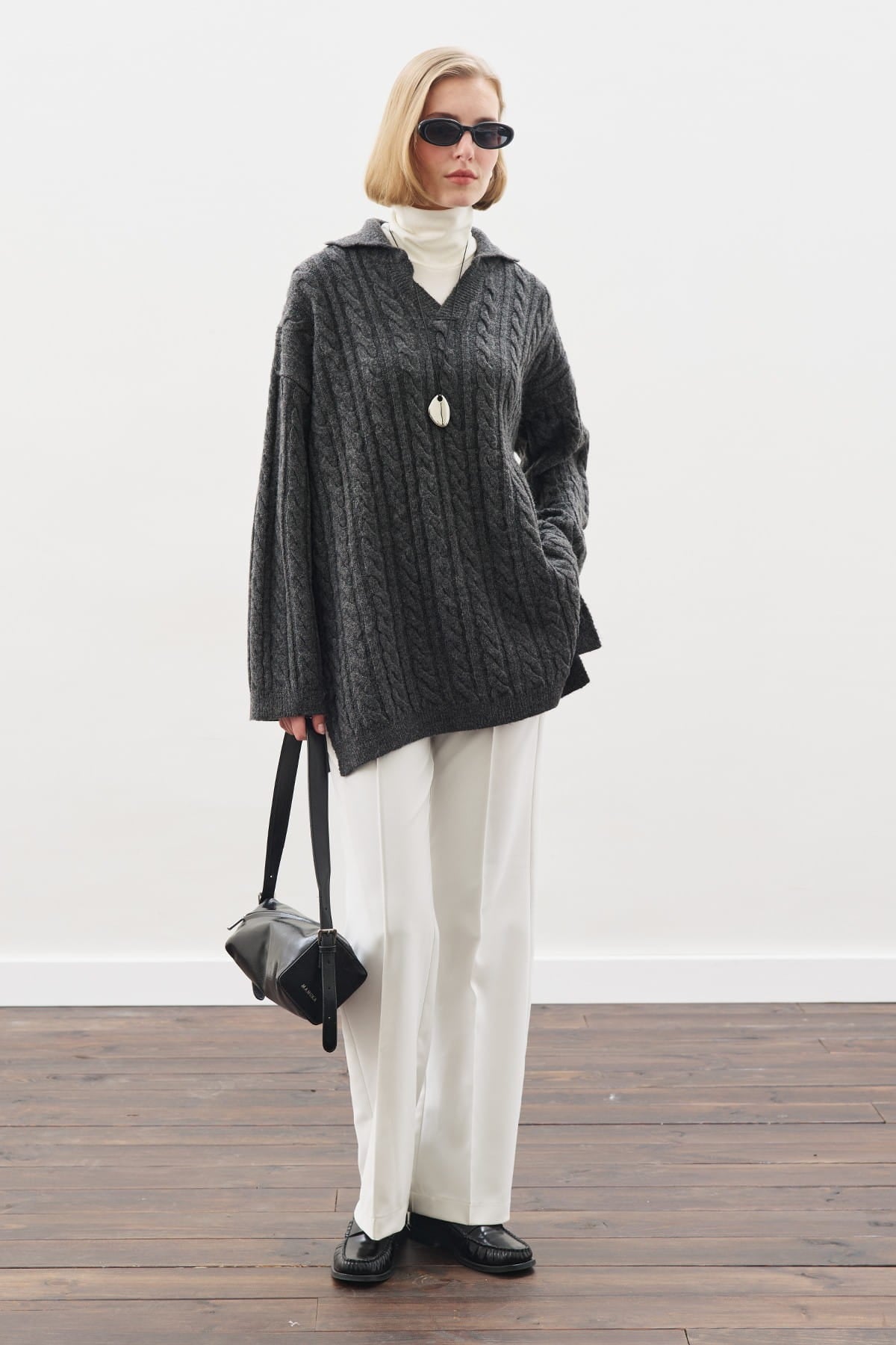Collared hair knit sweater anthracite