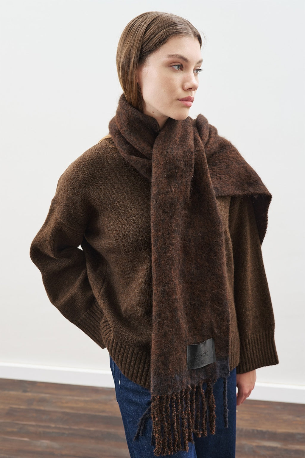 Brown stripe-detail scarf