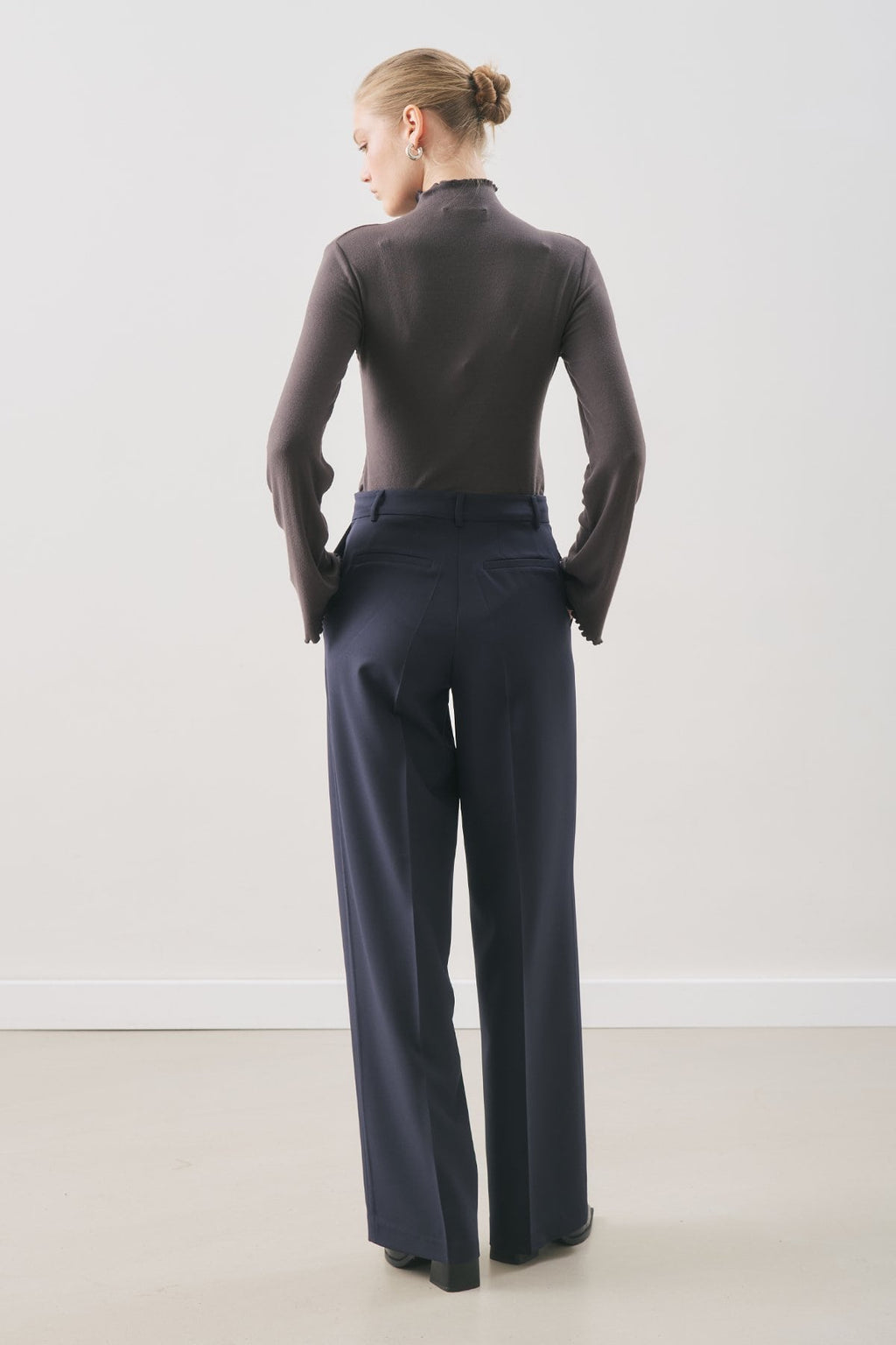 Navy blue long-leg straight trousers