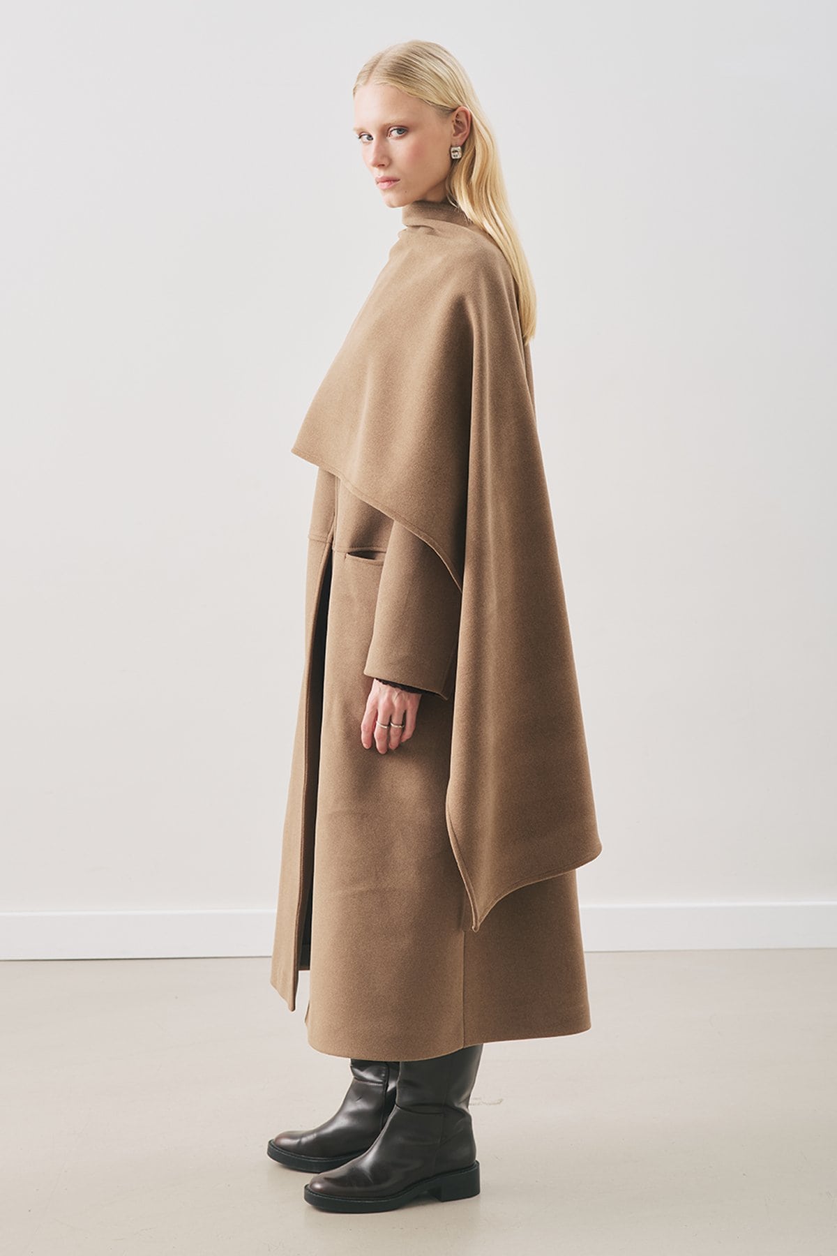 Soft cashmere scarf coat brown
