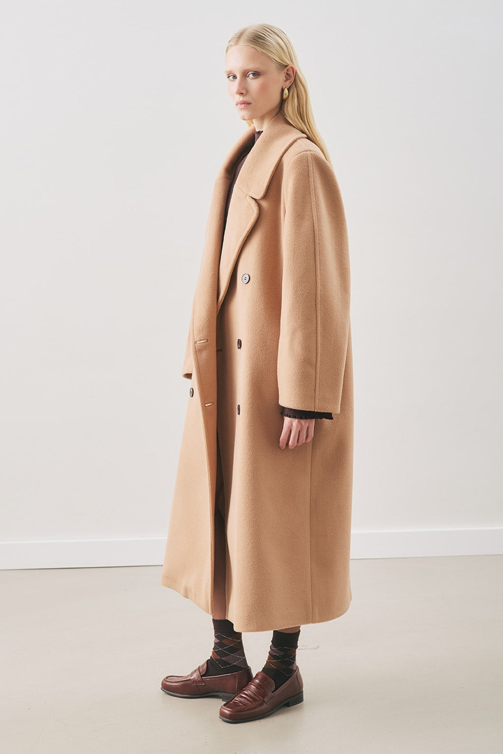 Milky brown double-breasted wool coat
