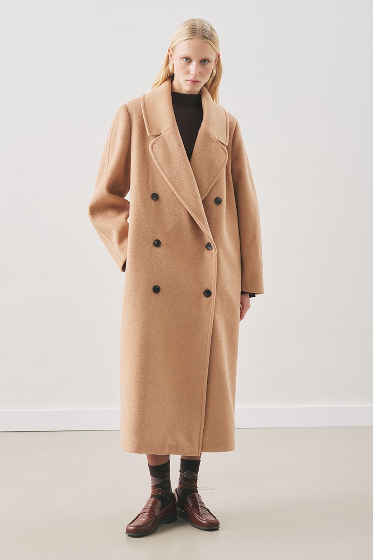 Milky brown double-breasted wool coat
