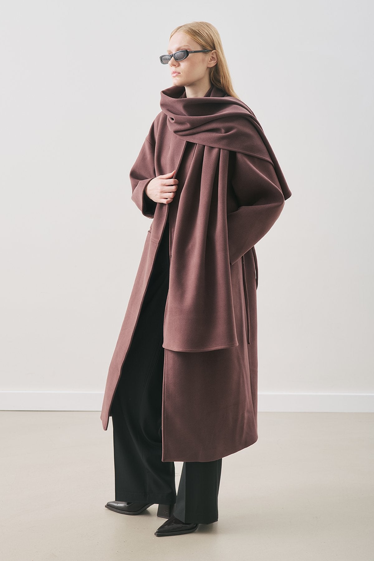 Soft cashmere scarf coat plum