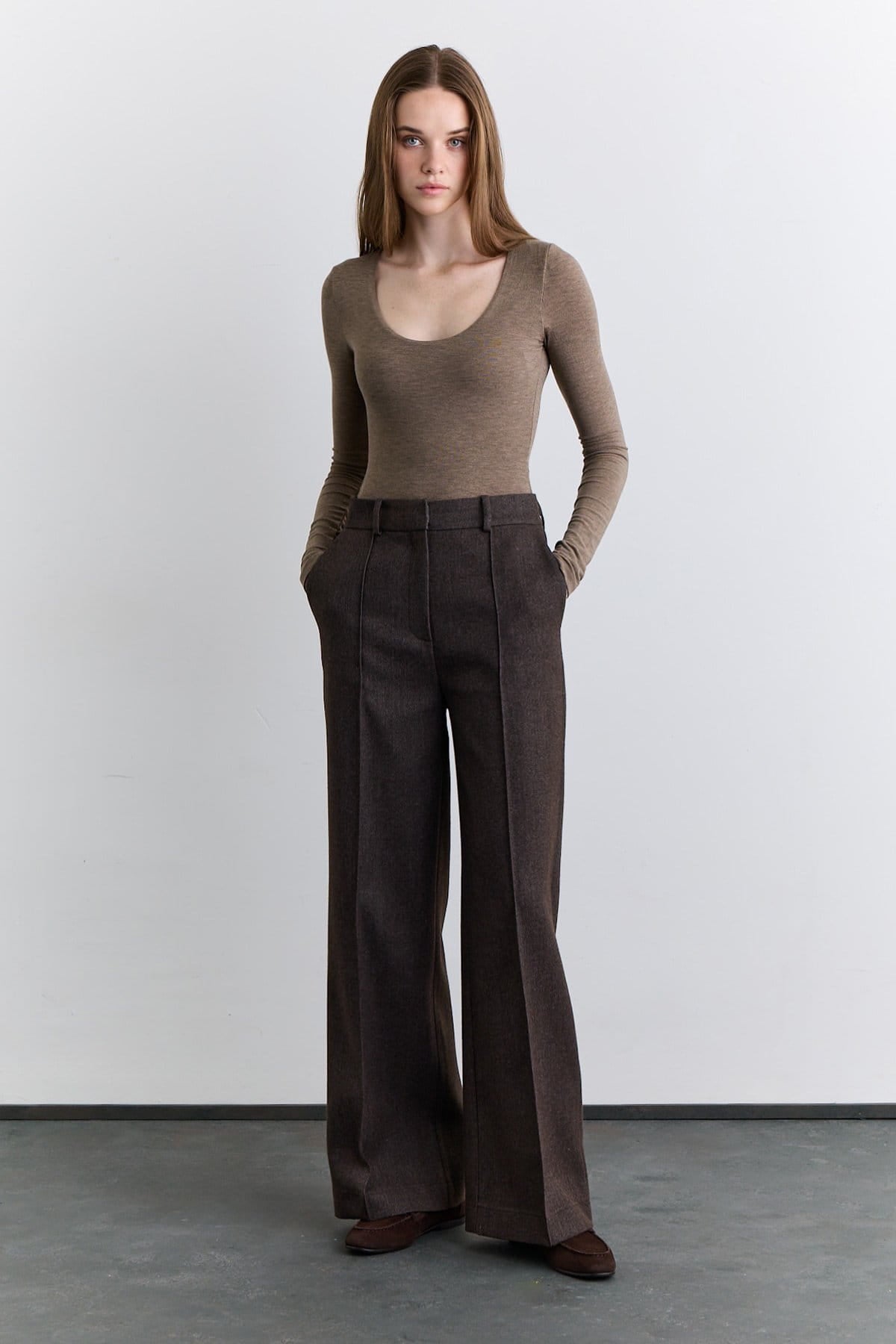Mink classic pleated fabric trousers