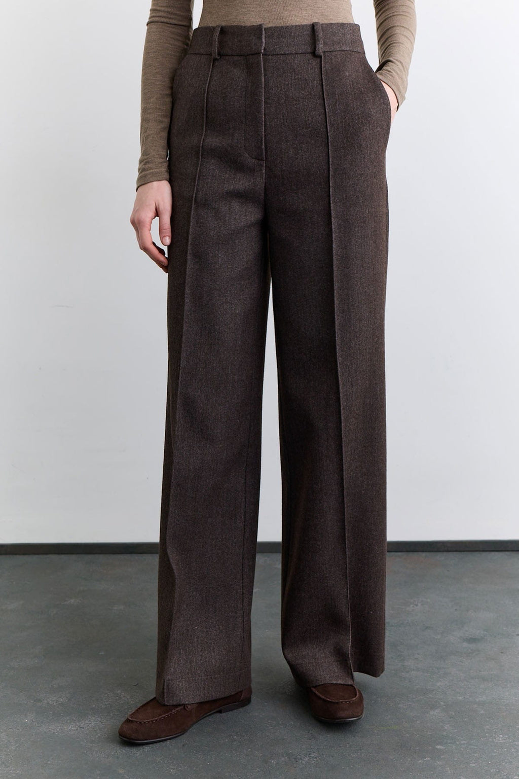 Mink classic pleated fabric trousers