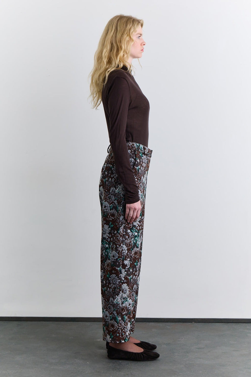 Jacquard patterned trousers brown