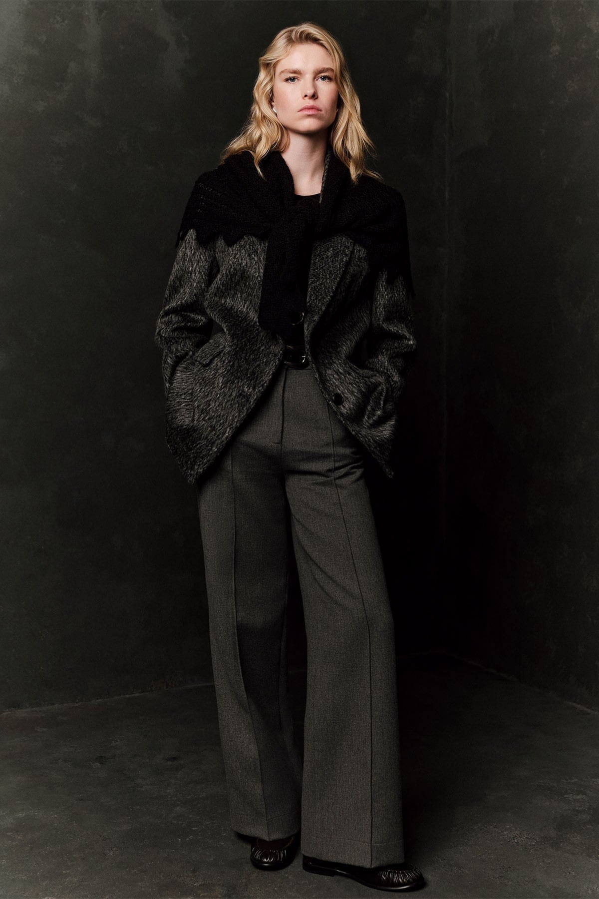 Grey classic pleated fabric trousers