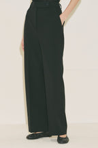 Straight classic trousers black