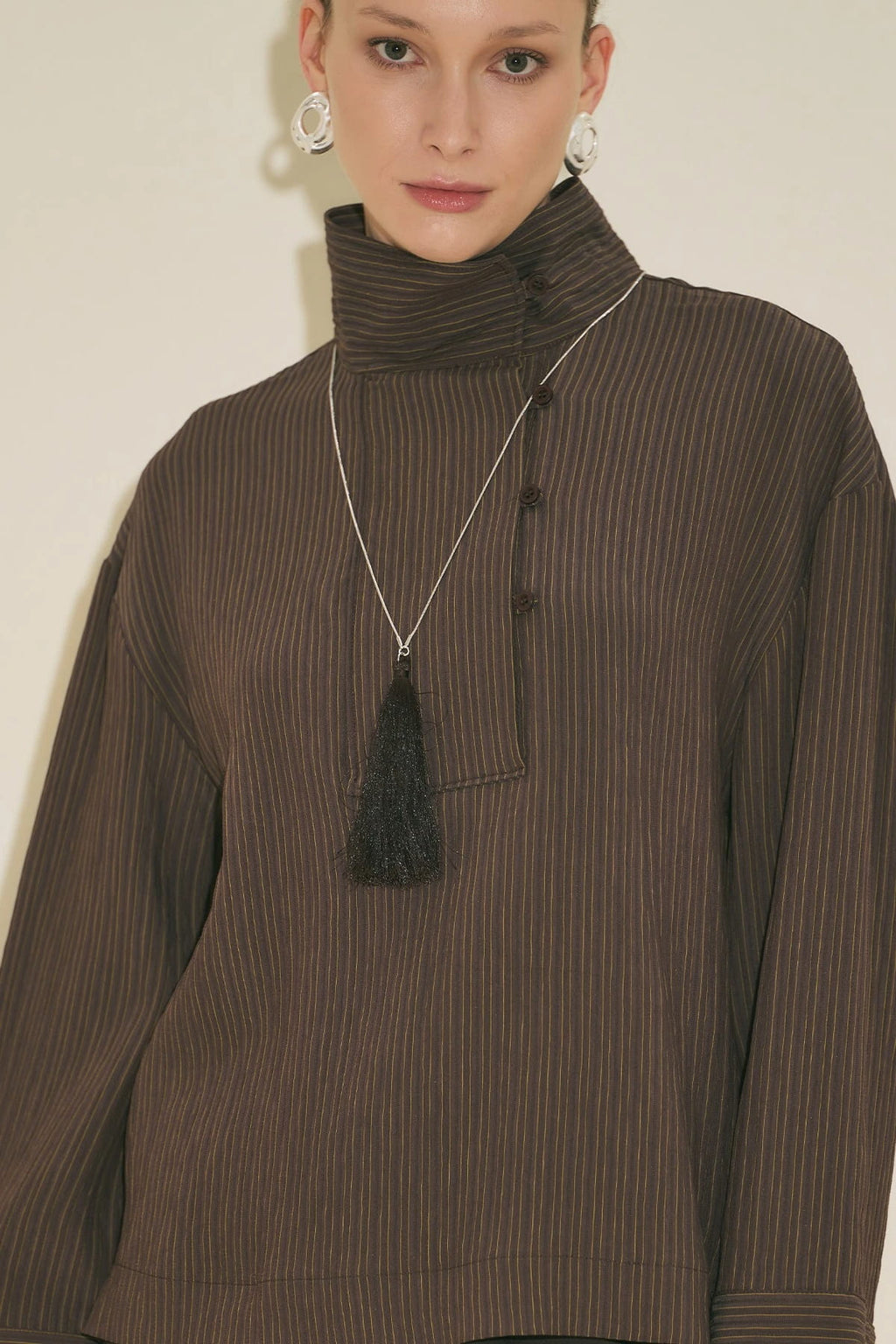 Wide Collar Striped Blouse Brown