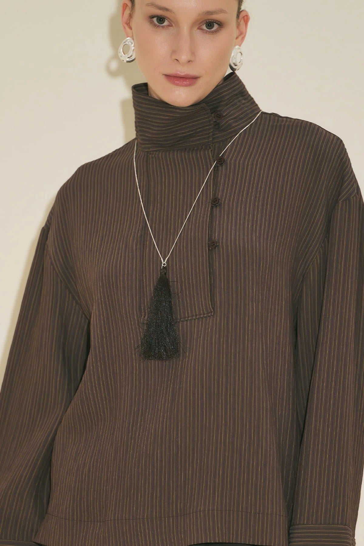 Wide Collar Striped Blouse Brown