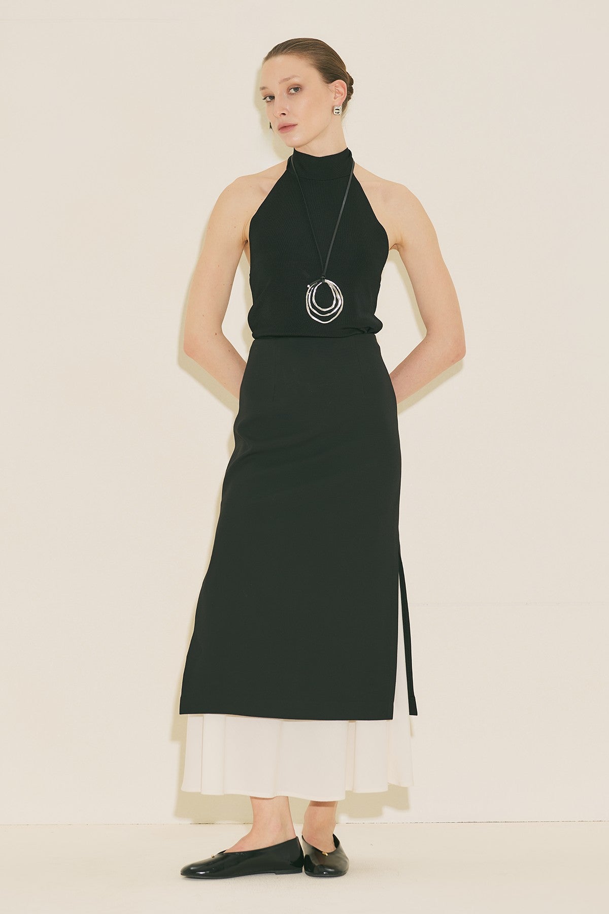 Crush fabric suit ecru
