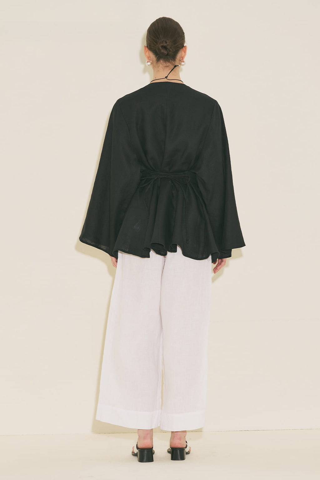 Linen voluminous tunic black