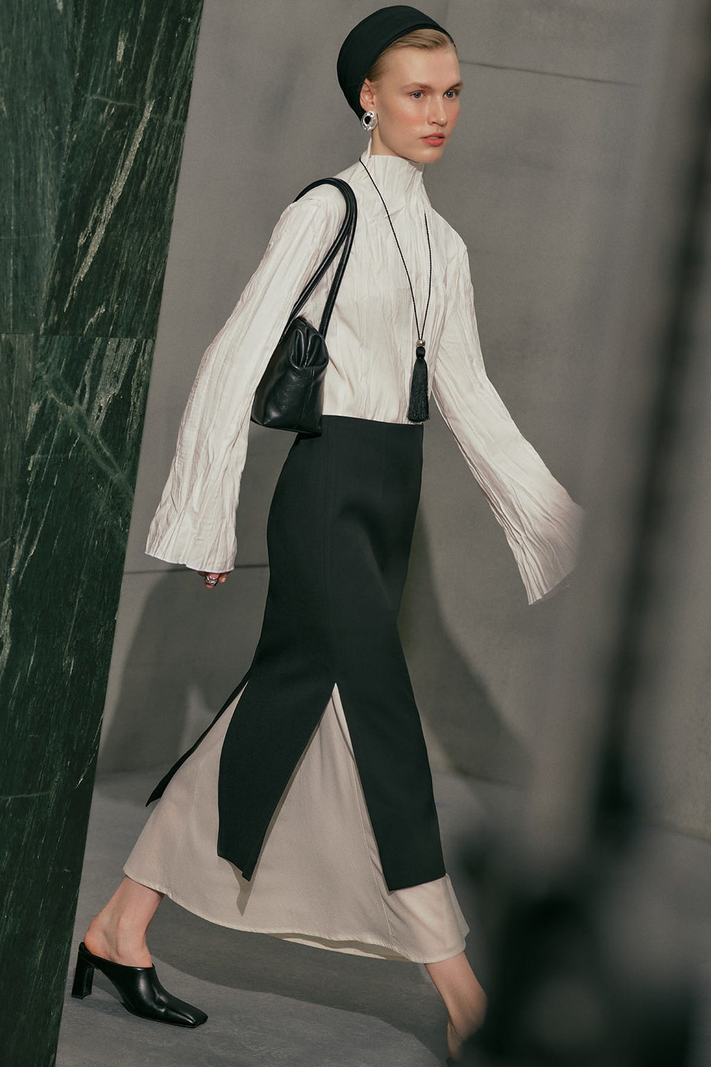 Crush fabric suit ecru