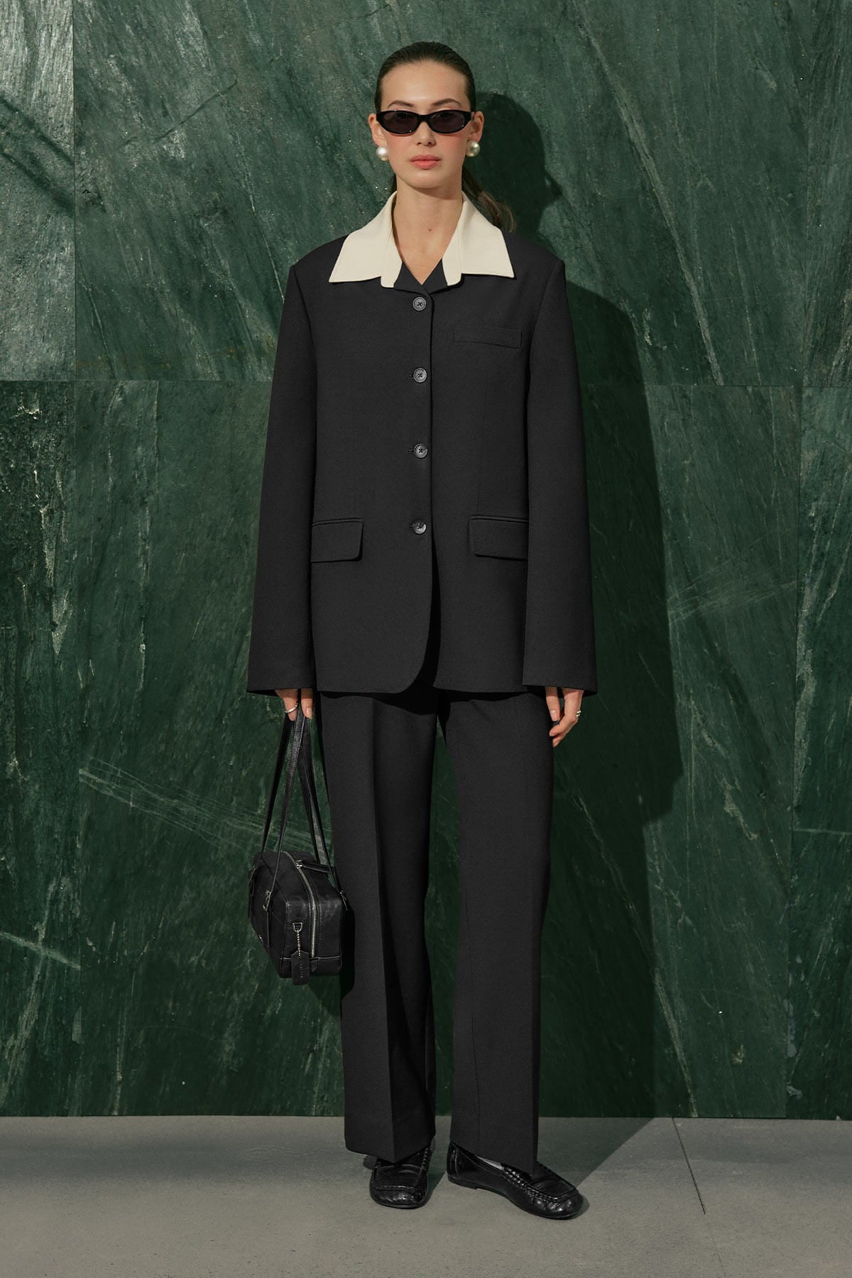 Contrast Collar Suit Black