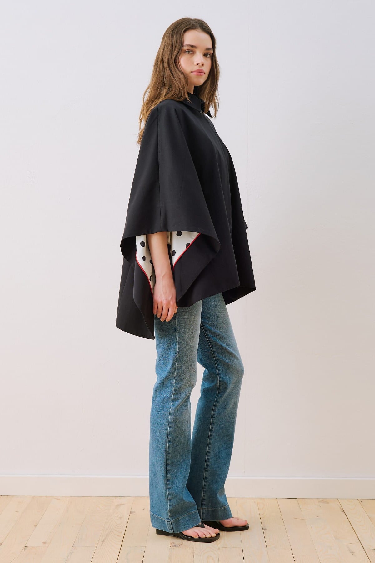 Black Wide-Collar Cape Jacket