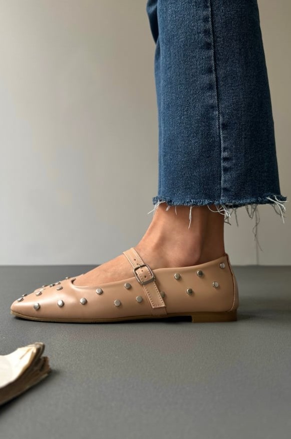 Nude ballerina flats with nude stone
