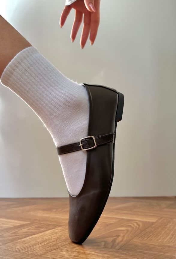 Brown ballerina flats