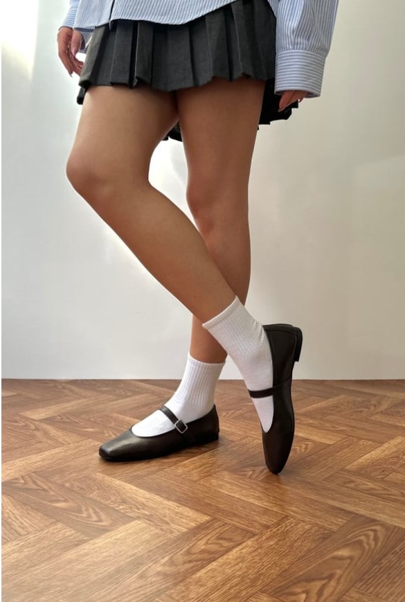 Brown ballerina flats