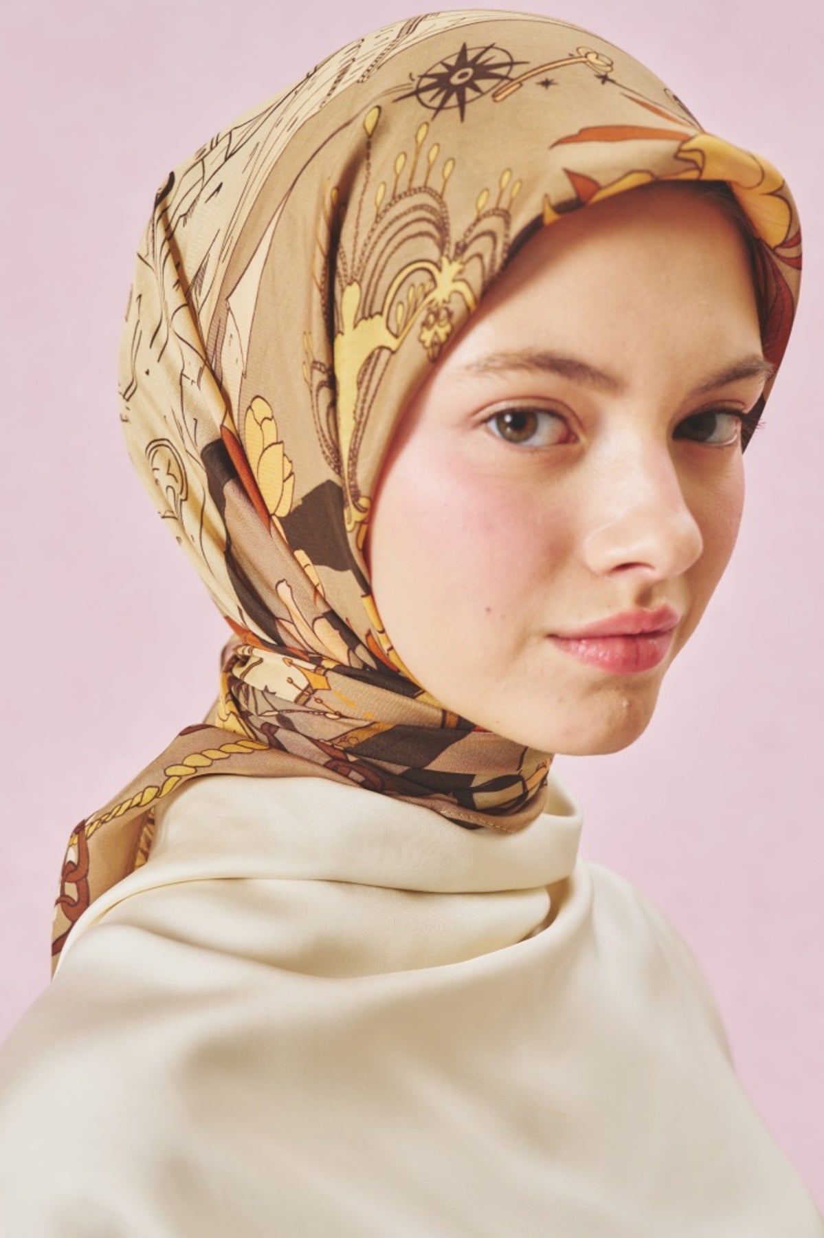 Toffeenut floss viscose scarf