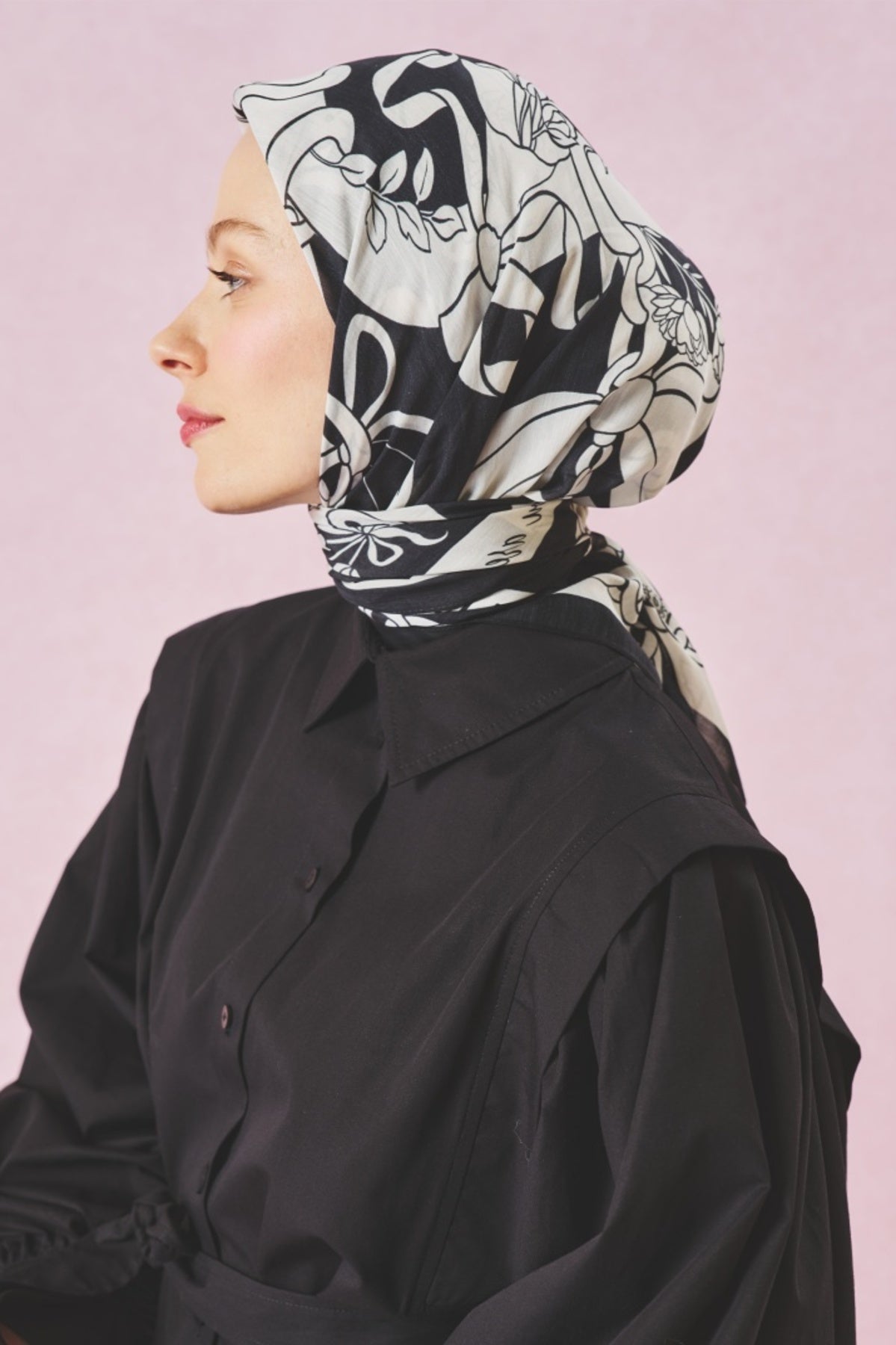 Black eternal love floss viscose scarf