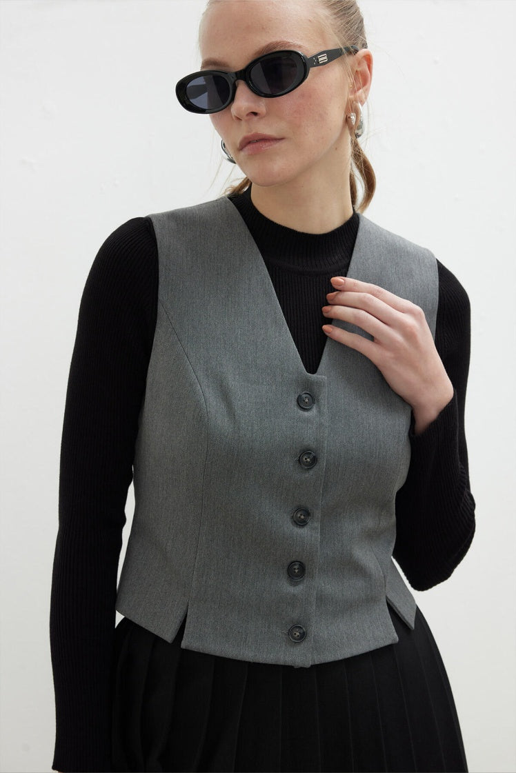 Short vest gray