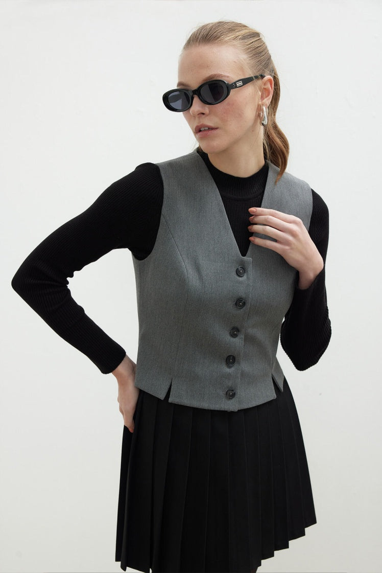 Short vest gray