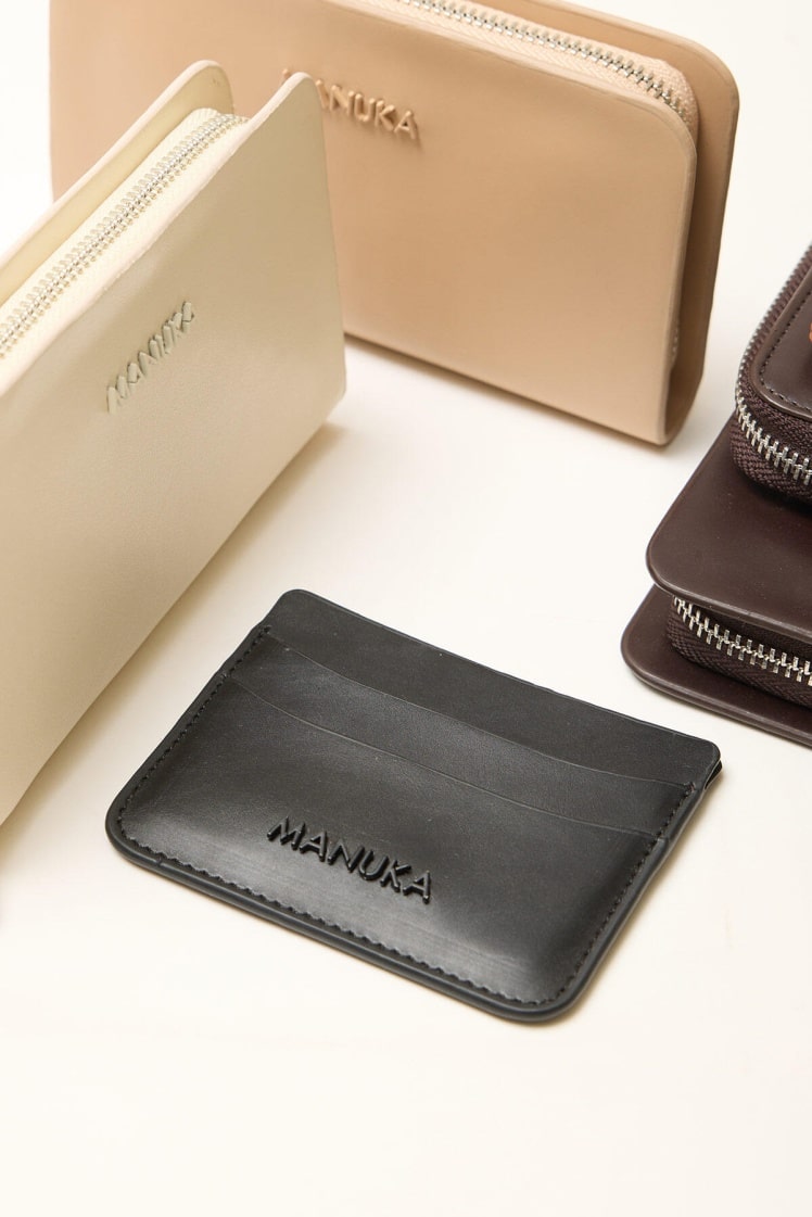 Logo card holder black