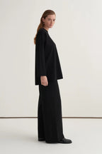 Black Basic Sweatshirt