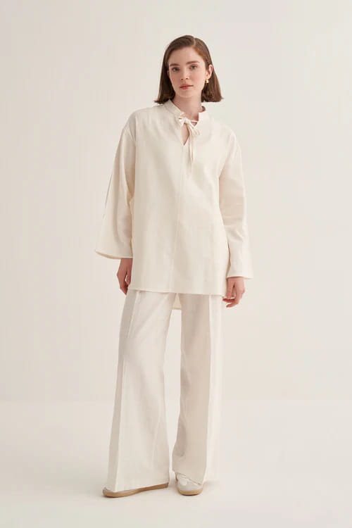 Ecru organic cotton v-neck blouse