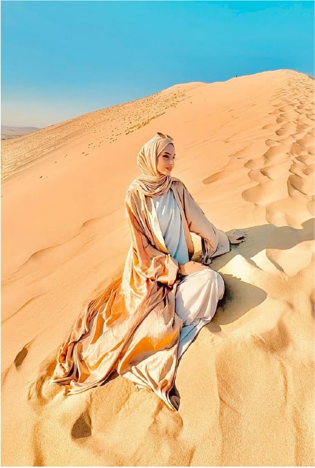 Camel classic abaya