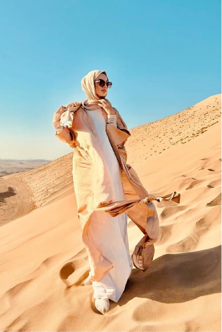 Camel classic abaya