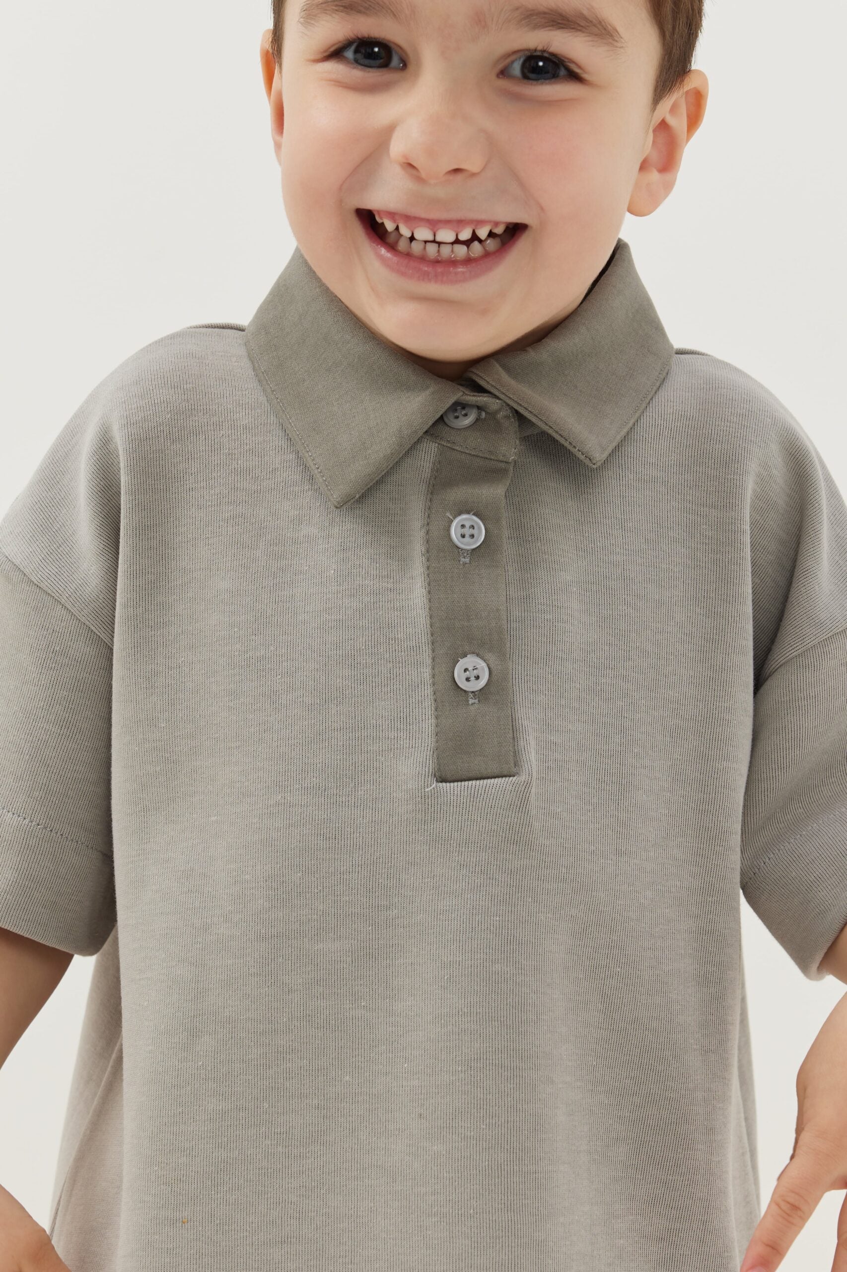 Premium polo neck oversize t-shirt gray