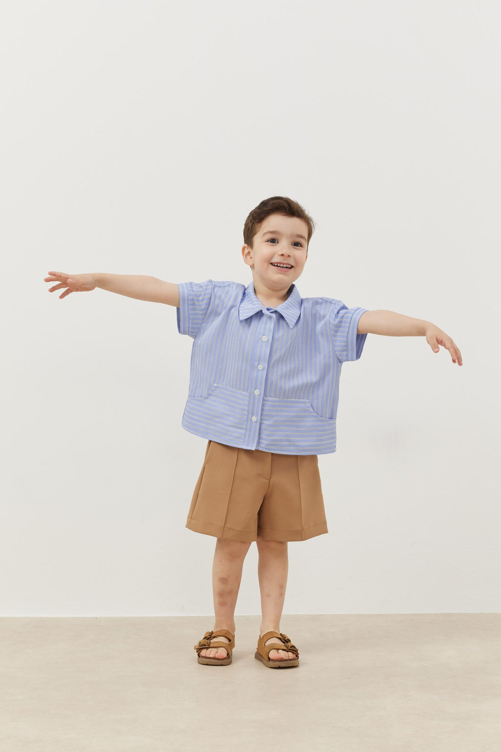 Kangaroo pocket shirt striped blue