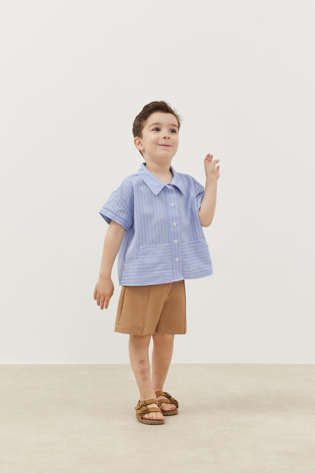 Kangaroo pocket shirt striped blue