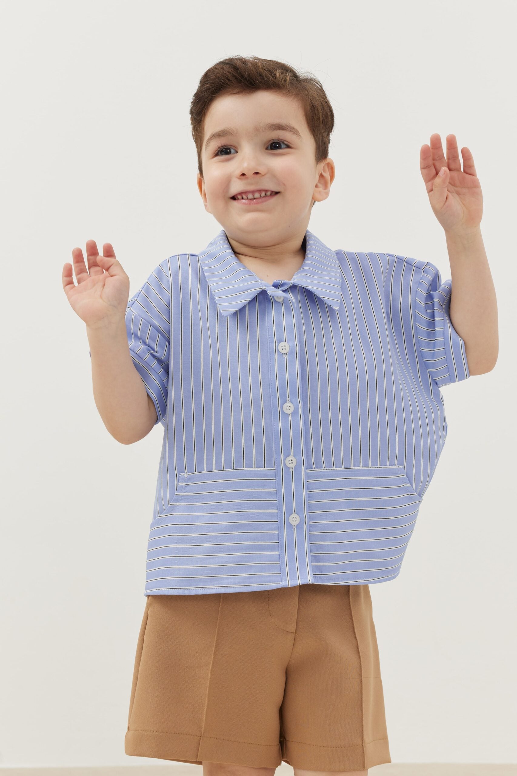 Kangaroo pocket shirt striped blue