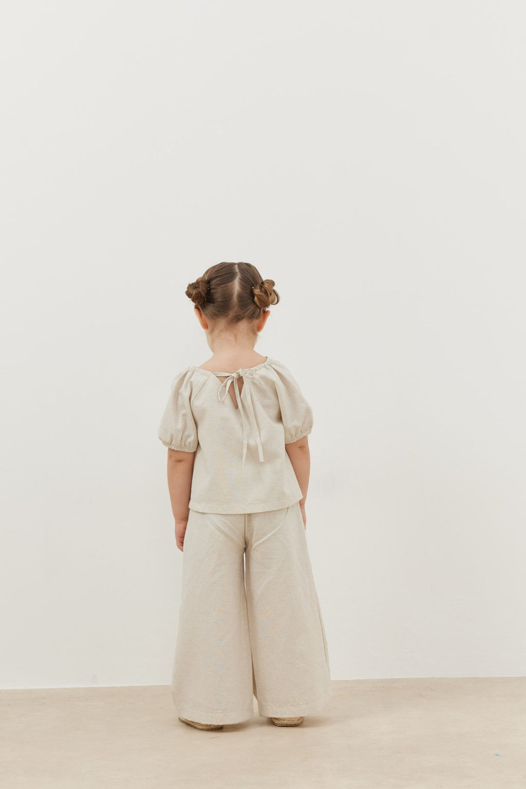 Linen suit beige