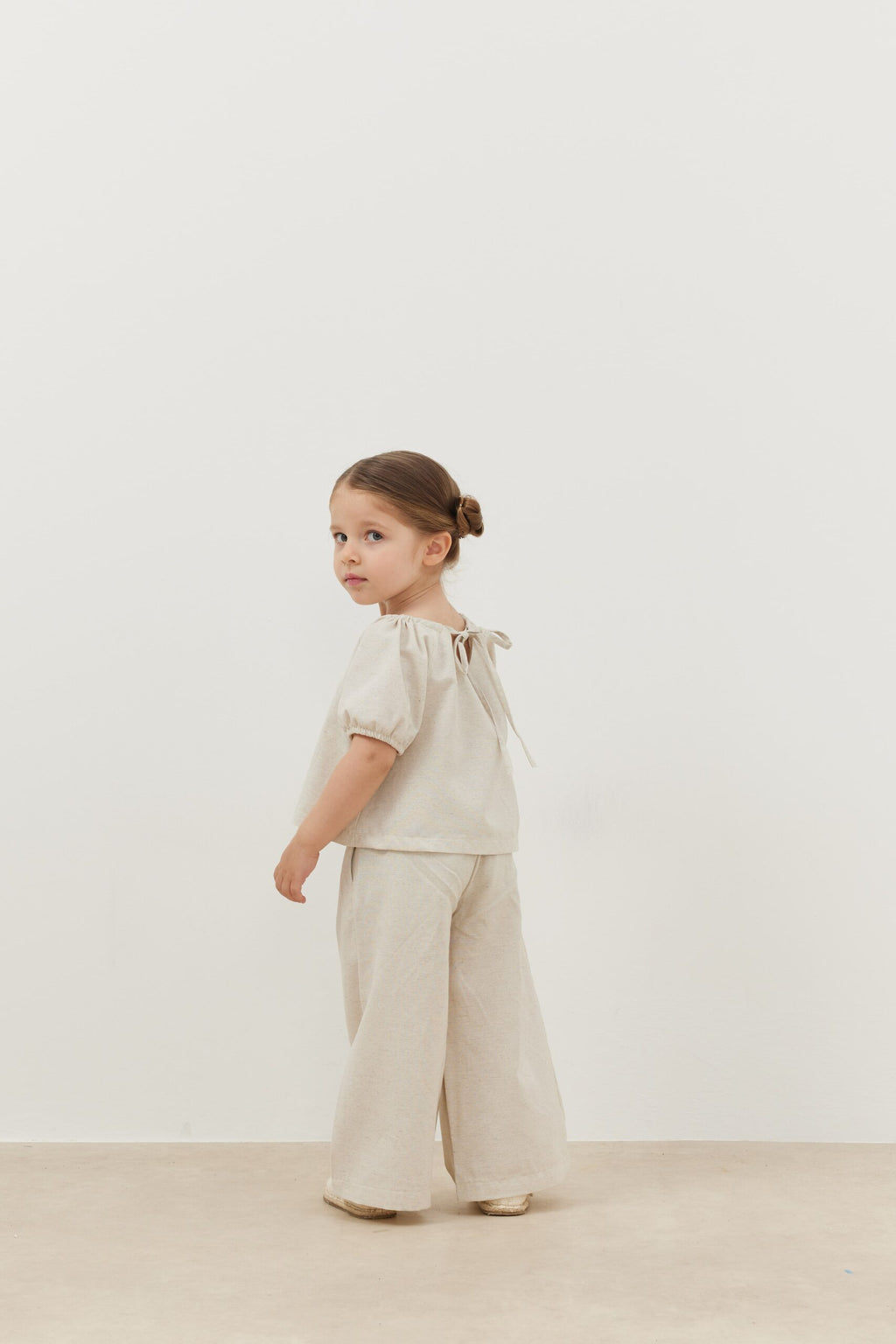 Linen suit beige