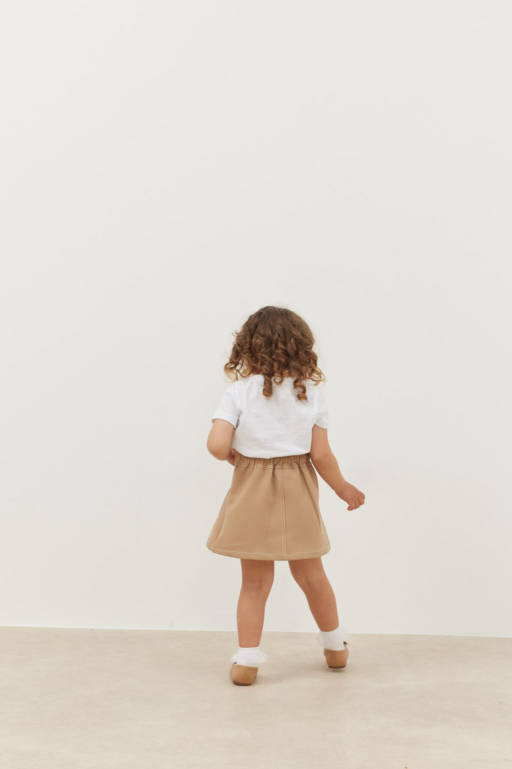 Pleated skirt beige