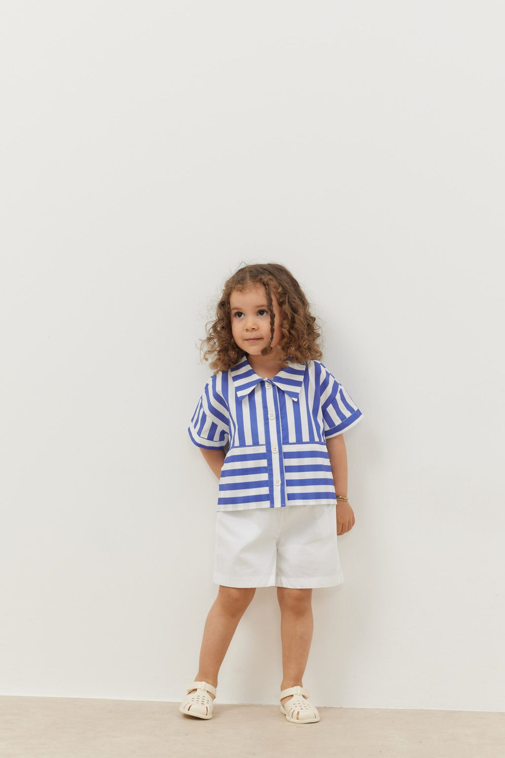 Kangaroo pocket shirt striped bold blue