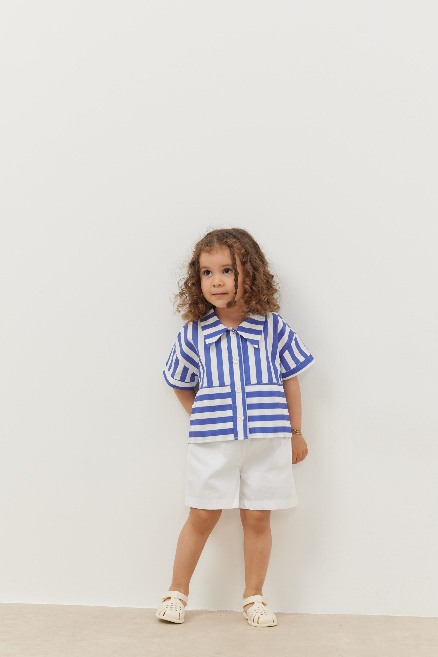Kangaroo pocket shirt striped bold blue