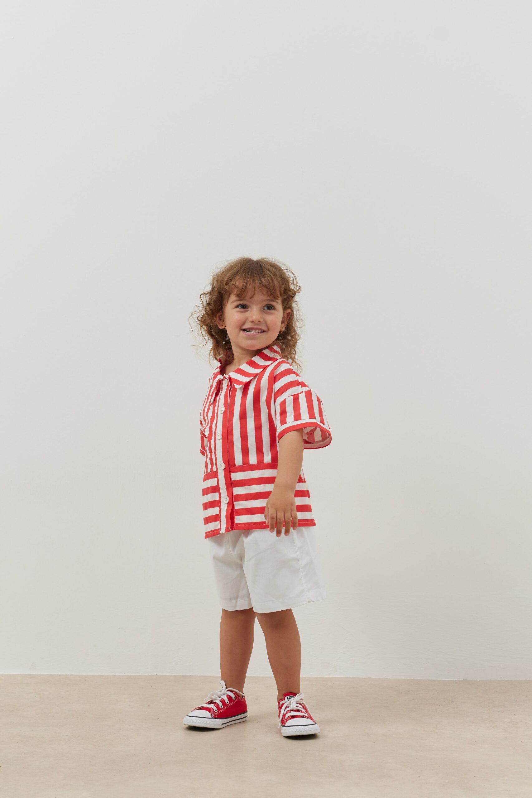 Kangaroo pocket shirt striped red