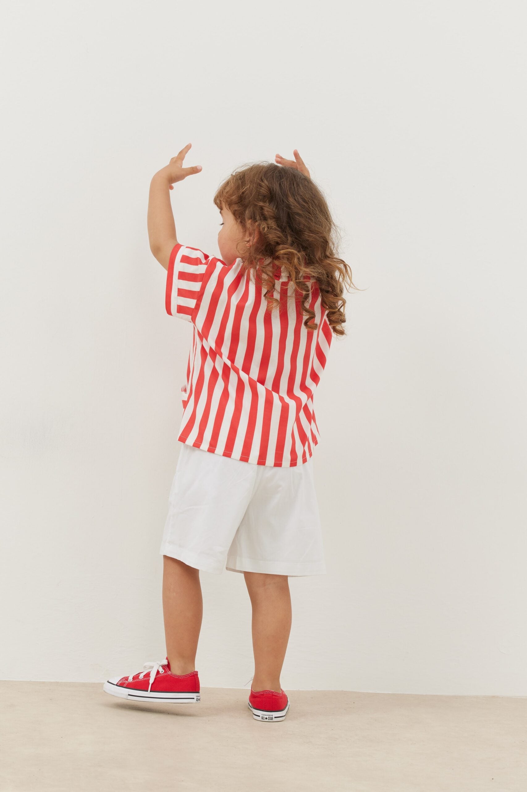 Kangaroo pocket shirt striped red