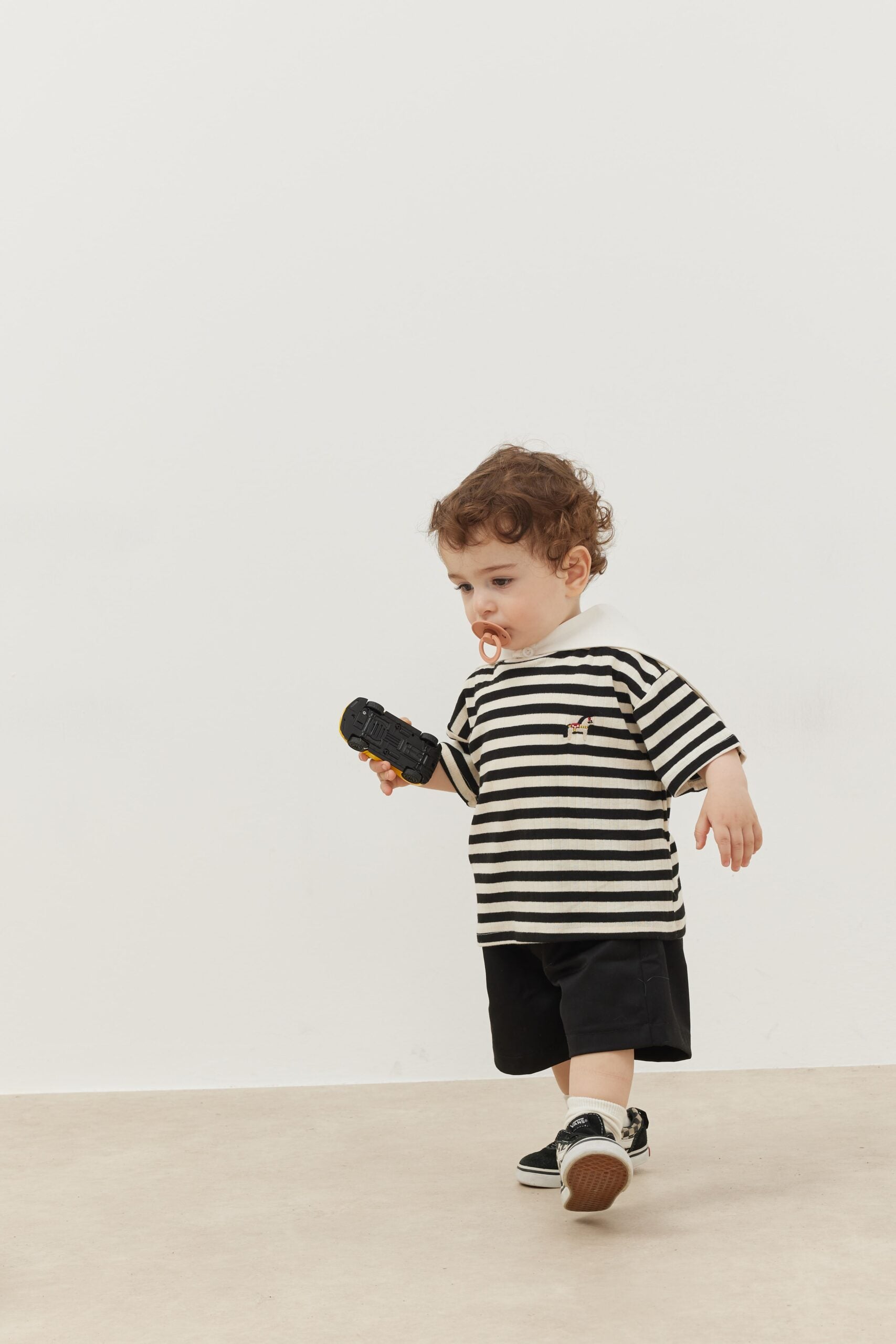 Travel collar t-shirt black