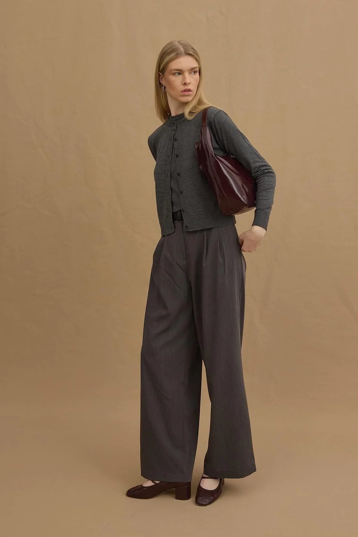 Anthracite double-pleated trousers