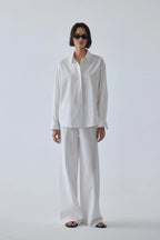 White basic oversize suit